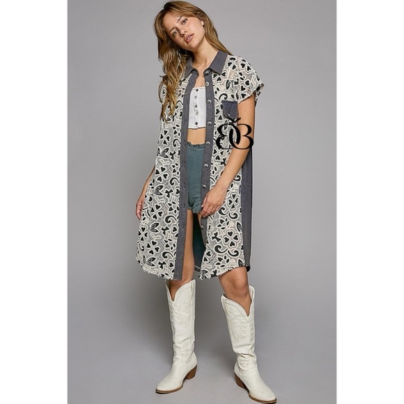 POL Short Sleeve Crochet Lace & Thermal Button Down Long Collared Shirt - Picture 6 of 9